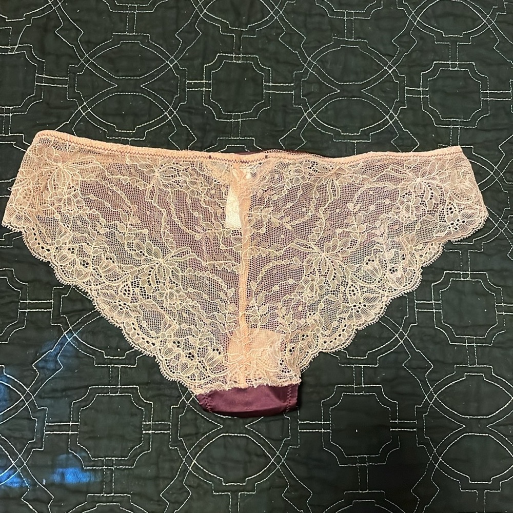 Samantha Chang silk & lace bikini panties - Picture 2 of 3
